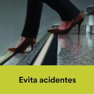 Fita antiderrapante fotoluminescente